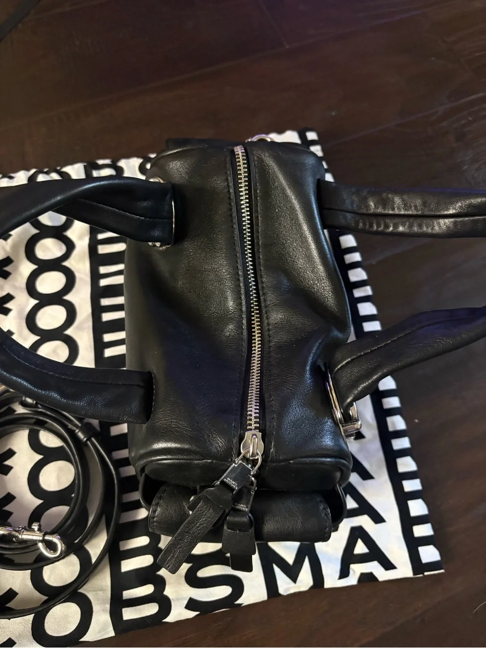 Marc Jacobs Black Leather Satchel with Detachable Strap- great condition - Picture 4 of 12